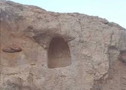 نماد سنگ محراب در دفینه یابی و حفاری